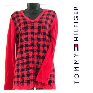 Tommy Hilfiger Women’s Red Pullover Sweater